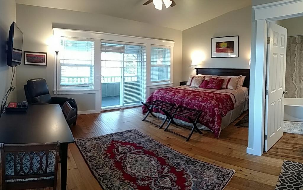 Friday Harbor Grand Bed & Breakfast Bilik gambar